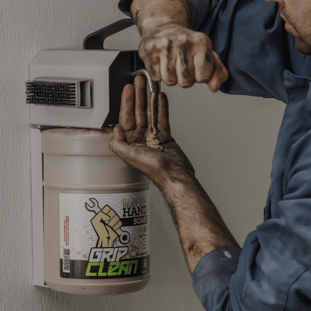Grip Clean  Degreaser Hand Cleaner for Auto Mechanics - Dirt-Infused  Liquid Hand Soap Absorbs Grease, Oil, & Odors. Natural Hea